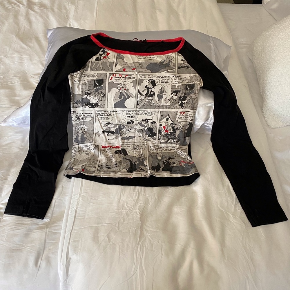 Long sleeved graphic tee